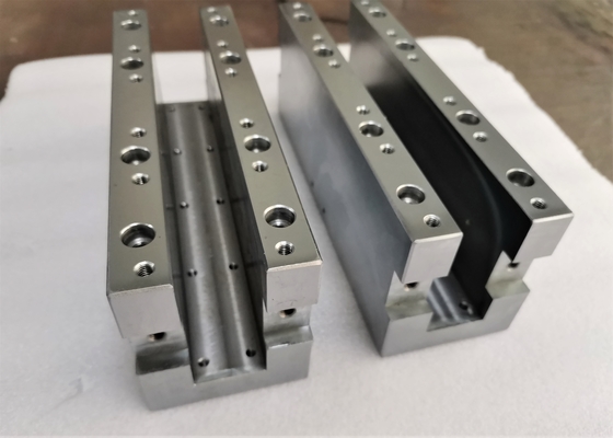 Máy tiện CNC chính xác Thiết bị y tế bằng thép không gỉ Bộ phận máy bằng nhôm