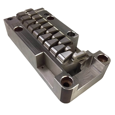 Bộ phận máy tiện CNC S136 Kim loại quý Khuôn khoan EDM Khoang lõi