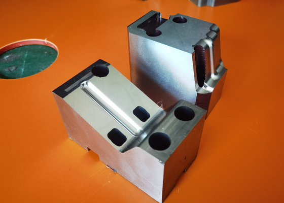 Khoang đúc khuôn chính xác Bộ phận khuôn lõi Dụng cụ chết